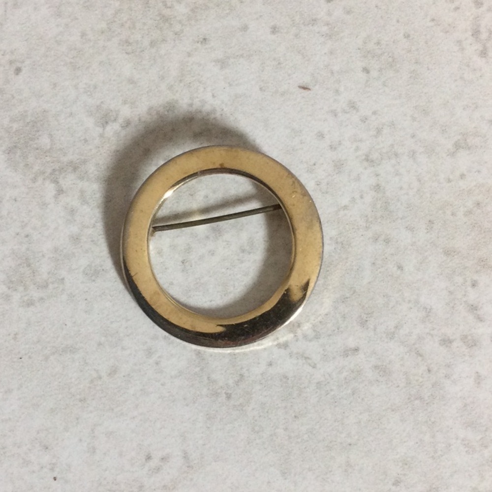 Vintage Gold circle pin